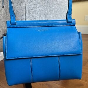 Like New! TORY BURCH Block-T Leather Crossbody in Stunning Galleria Blue